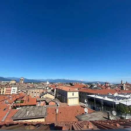 Deliziosa Mansarda Con Vista Panoramica Appartement Cuneo Buitenkant foto