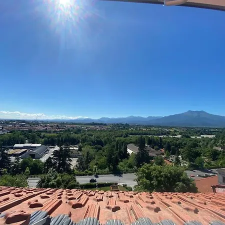Deliziosa Mansarda Con Vista Panoramica Appartement Cuneo Buitenkant foto